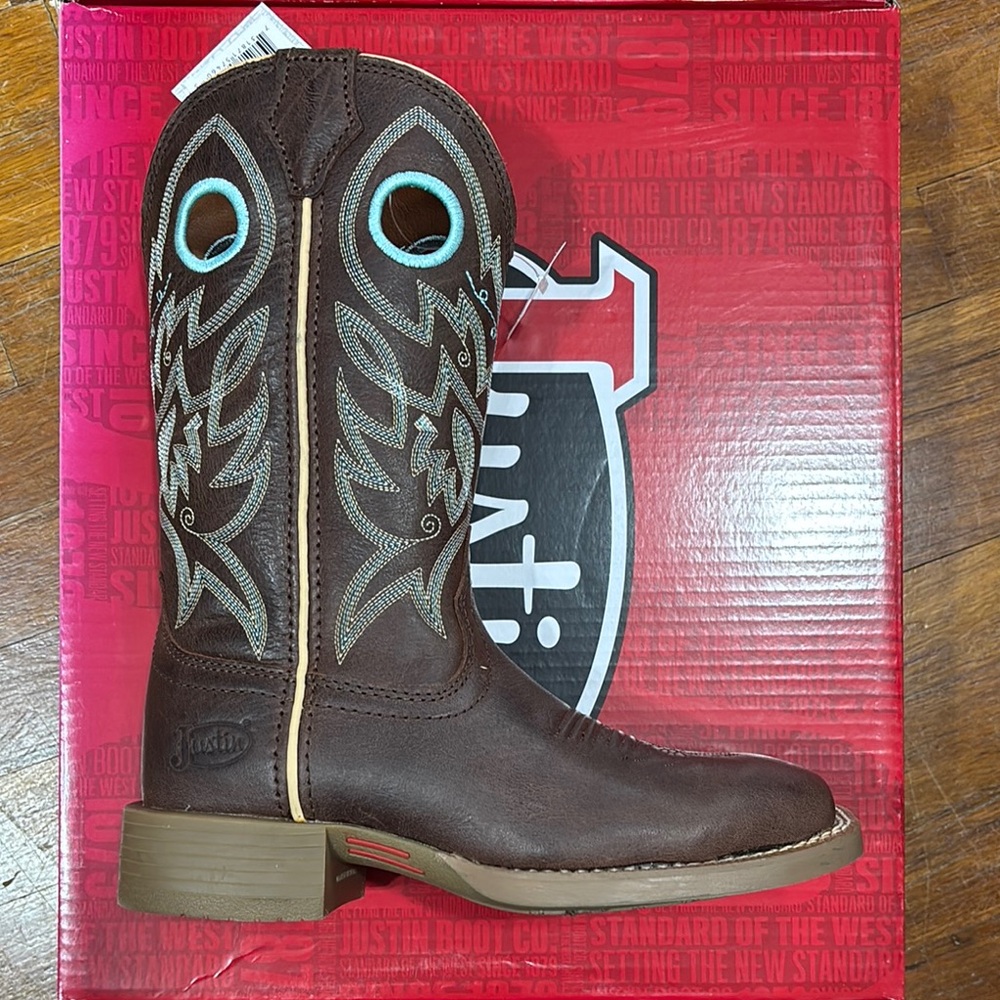 Justin Brown Western Boots with Embroidered Design